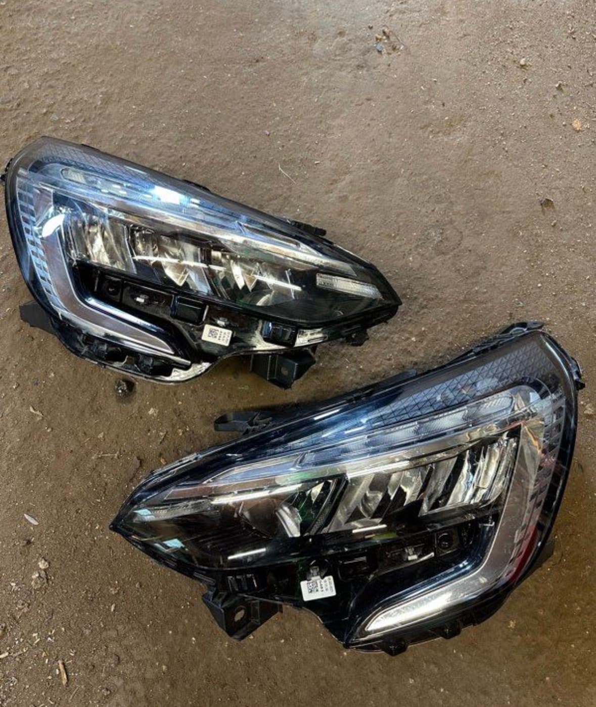 Phare avant Clio 5 V led 2019-2023