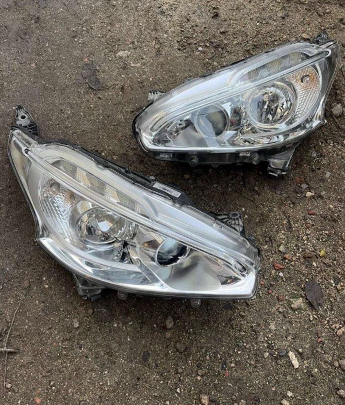 Phare avant led 208 phase 1 2012-2016