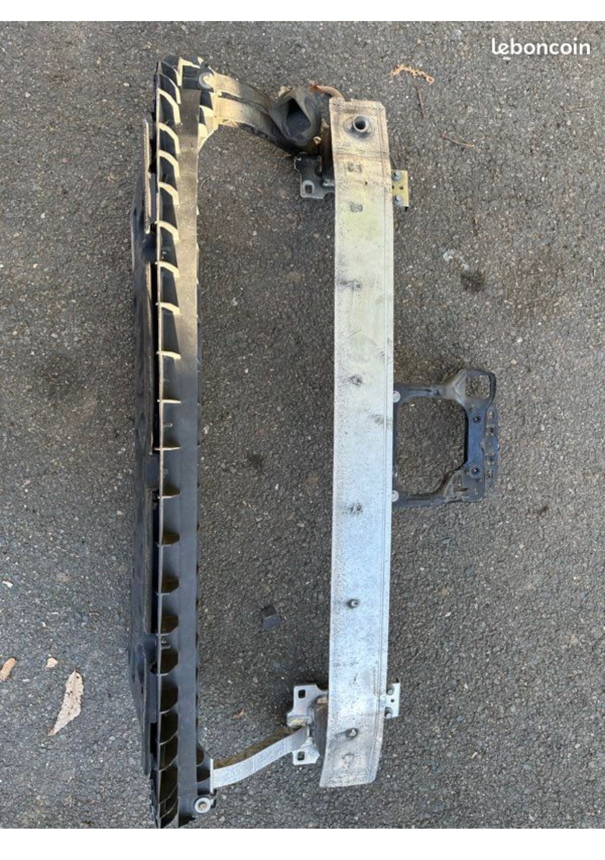 Traverse avant Peugeot 208 2012-2020