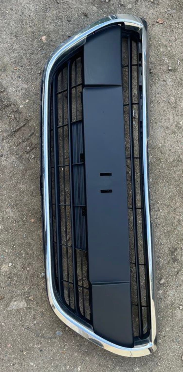 Calandre 208 phase 2 complète chrome